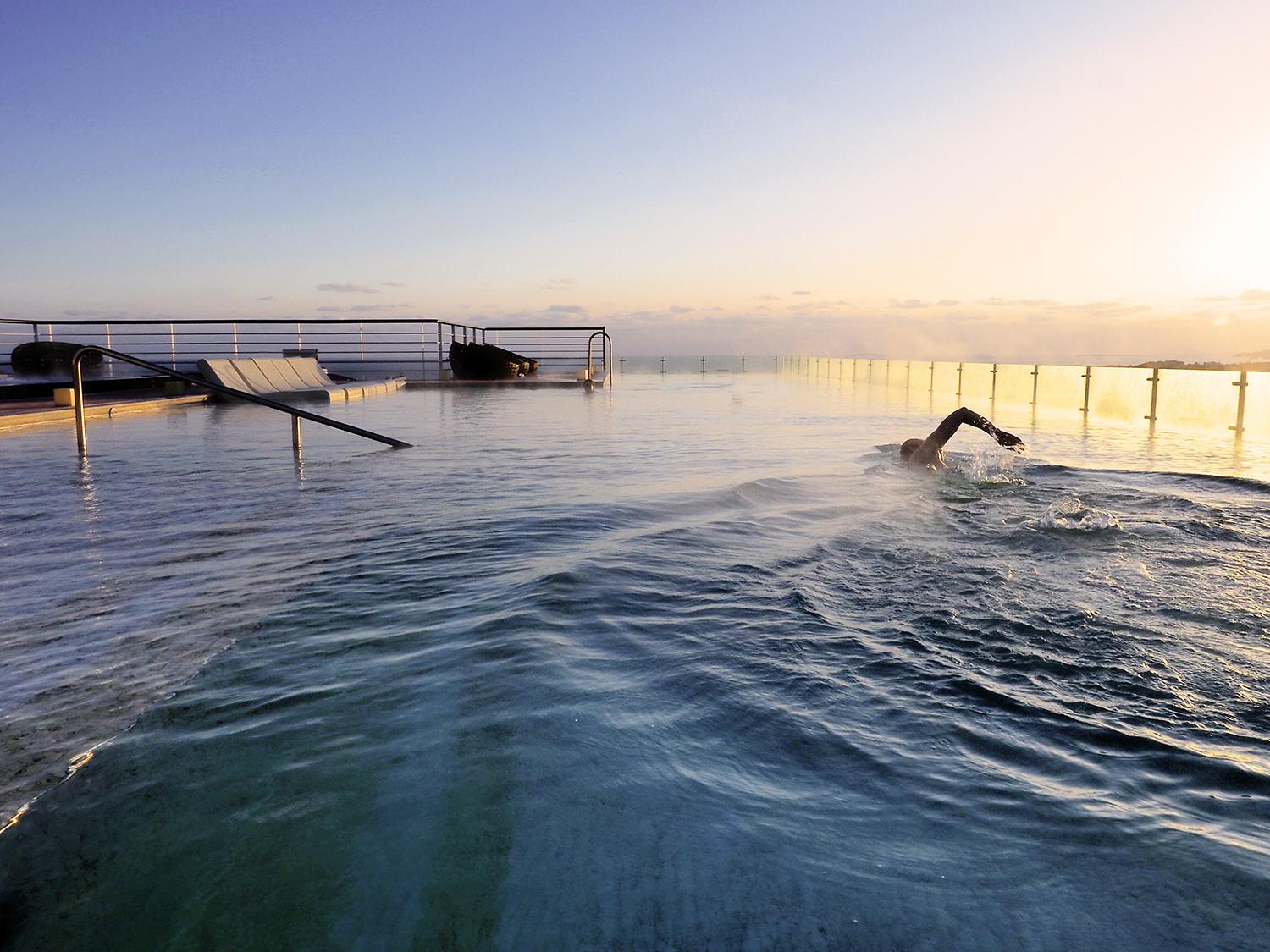 Kensington Jeju Hotel Esterno foto The 200m Olympic-sized pool at the National Training Centre, Dunboyne