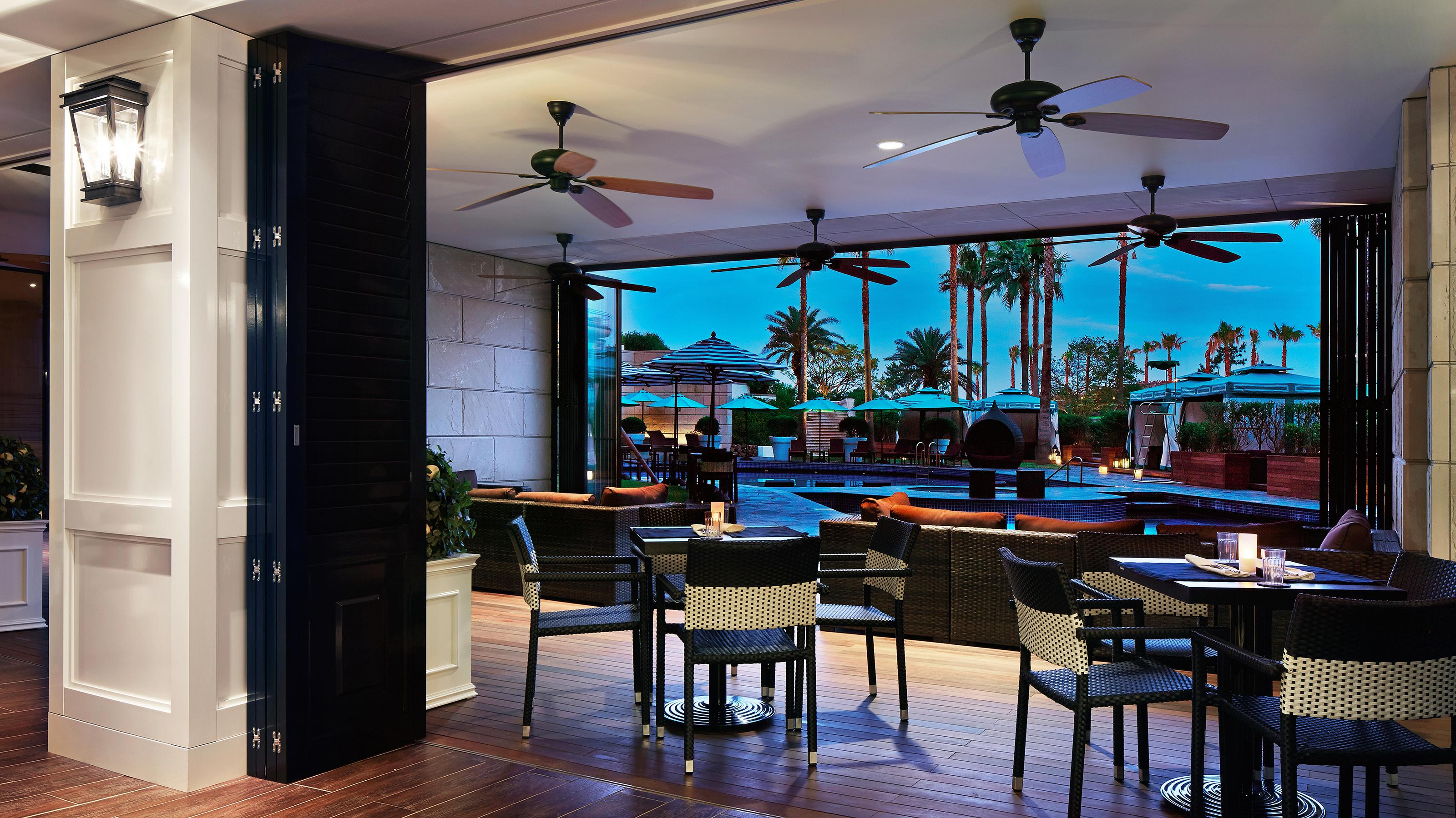 Kensington Jeju Hotel Esterno foto The Bar at The Shorebird