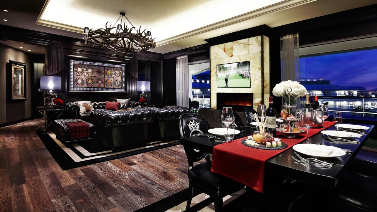 Kensington Jeju Hotel Esterno foto The interior of the 1000-square-metre (1,100-sq yd) penthouse